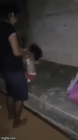 Đoạn clip bé gái 1 tuổi bị một người phụ nữ đánh đập, khóc thét trong đau đớn khiến dư luận căm phẫn-2