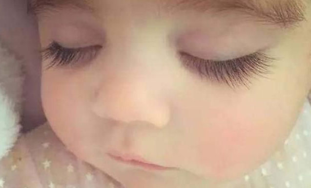 Việc cắt lông mi cho trẻ có tác hại như thế nào? Hầu hết các mẹ đều hối hận khi đọc xong-1