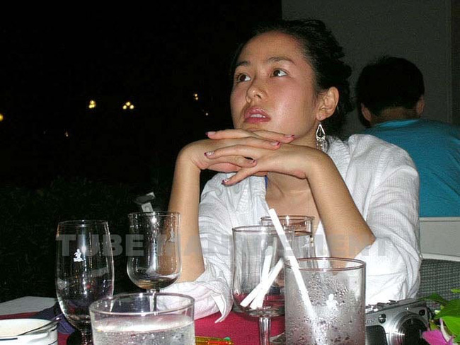 Son Ye Jin lại gây bão MXH nhờ loạt ảnh mặt mộc tự nhiên được chụp ở điều kiện thiếu ánh sáng-2