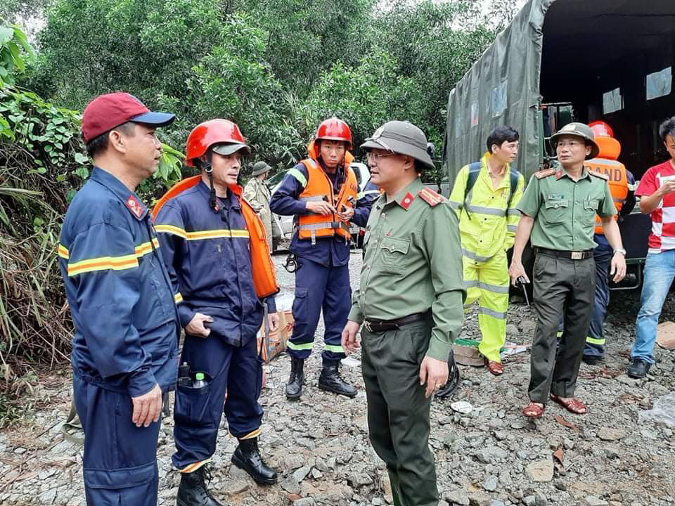 CẬN CẢNH: Kinh hoàng hiện trường sạt lở đất vùi lấp nhà điều hành Thủy điện Rào Trăng 3-2