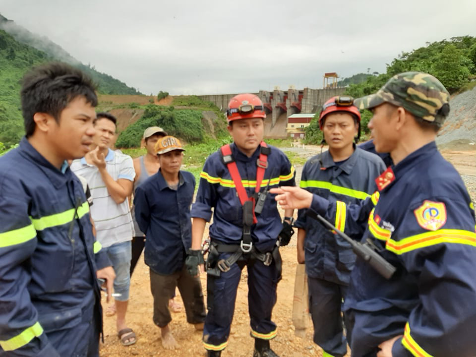 CẬN CẢNH: Kinh hoàng hiện trường sạt lở đất vùi lấp nhà điều hành Thủy điện Rào Trăng 3-3