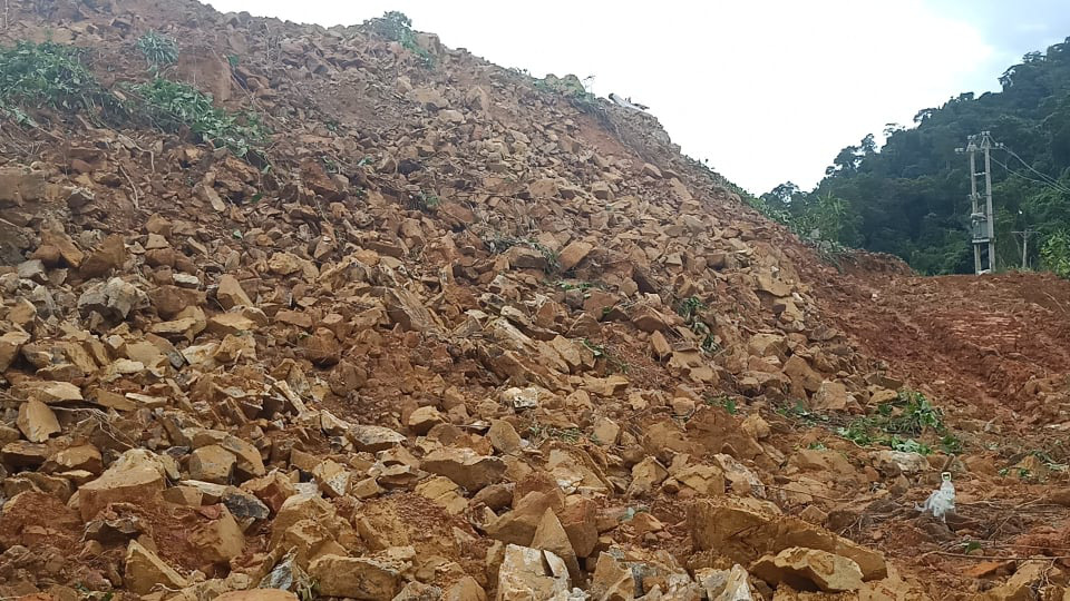 CẬN CẢNH: Kinh hoàng hiện trường sạt lở đất vùi lấp nhà điều hành Thủy điện Rào Trăng 3-8