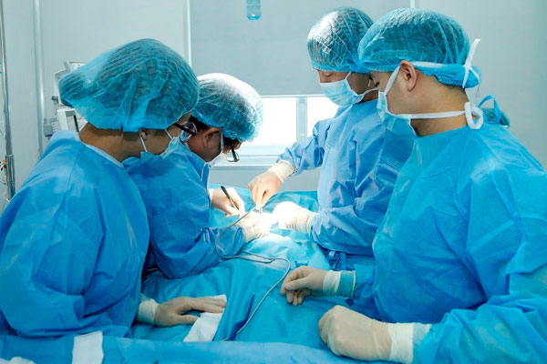 Bị sa sinh dục, không đi khám lại tự ý xông hơi nhiều lần dẫn đến bỏng loét, người phụ nữ phải đến viện cầu cứu-3