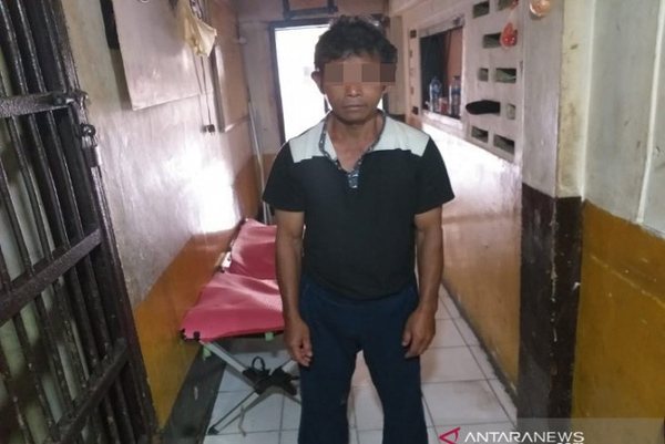 Thấy con gái 16 tuổi thân thiết quá mức với bác ruột, cha tìm hiểu rồi chết lặng với sự việc bị che giấu suốt 3 năm qua-1