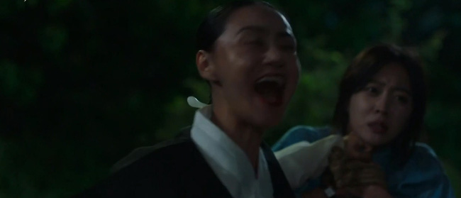 Bạn trai tôi là hồ ly: Lee Dong Wook bạo dạn cởi áo nhân tình kiếp trước-7