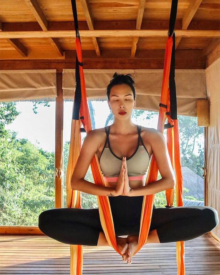 Sao Việt lên cơn sốt giảm cân bằng các môn thể thao bay lơ lửng như tiên nữ-4