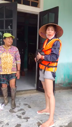 Thủy Tiên phản ứng gay gắt khi cư dân mạng nhắc tới Trấn Thành, Ngọc Trinh: Những comment như vậy gây ảnh hưởng tình cảm đồng nghiệp-2
