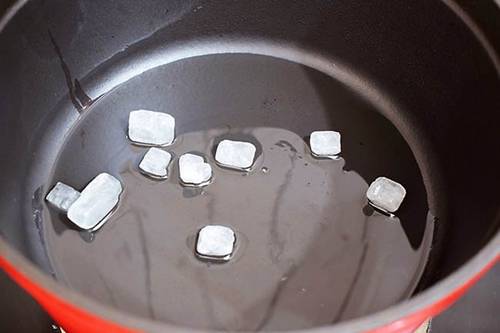 Mưa gió làm ngay nồi thịt gà om nấm, cả nhà ăn xong ấm lòng-2