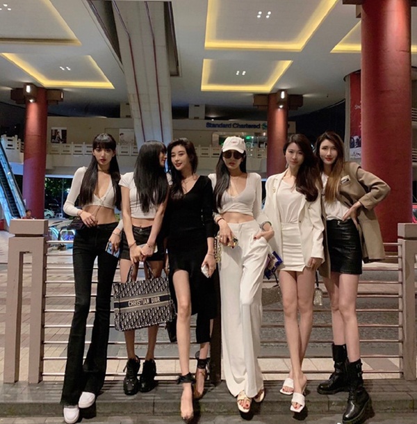 Hội phú bà fake: Trào lưu mới của những cô nàng trẻ đẹp không sang chảnh nhưng luôn tỏ ra là mình chanh sả-2