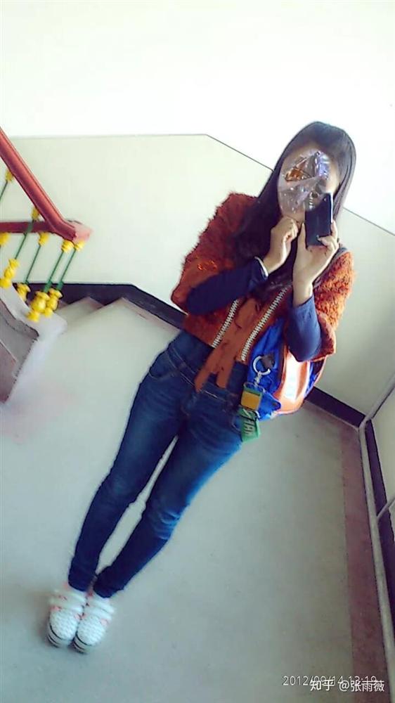 Cười ngất trước mốt thời trang cực phèn của chị em cách đây 10 năm-5