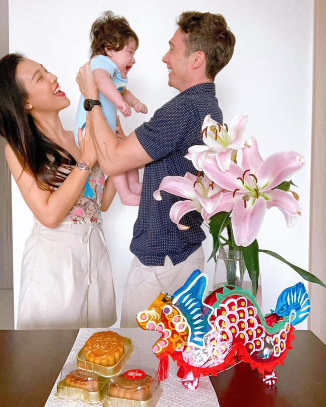 Nghi vấn Á hậu Hoàng Oanh mang thai lần 2 sau khi sinh con đầu lòng được vài tháng-2