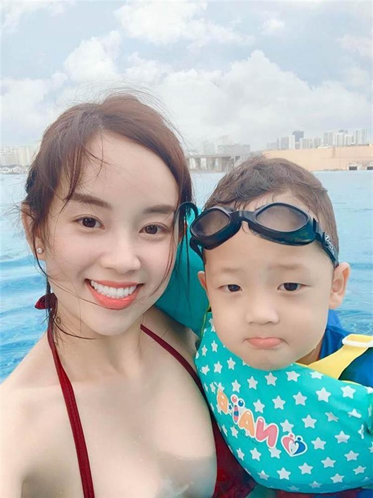 Con trai Ly Kute được mẹ chăm sóc hết mực, gần 5 tuổi nhưng chiều cao khiến cựu hot girl Hà thành cũng phải bất ngờ-6