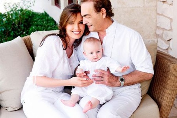 2 mỹ nữ cưới chồng gấp đôi tuổi bị mang tiếng đào mỏ, có số phận trái ngược nhau-13