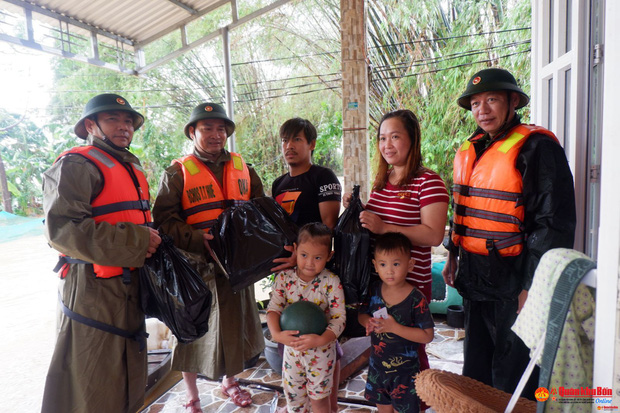 Câu nói xúc động của Thiếu tướng Nguyễn Văn Man trước lúc hy sinh: Nhân dân đang cần chúng ta từng giờ, từng phút-2