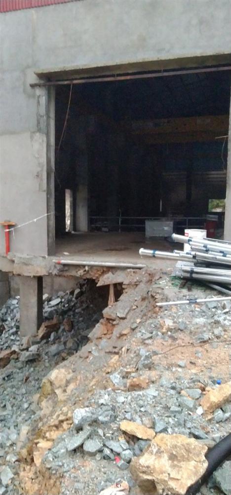 Ảnh: Cận cảnh bên trong khu vực nhà điều hành thủy điện Rào Trăng 3 bị lũ quét vùi lấp-10