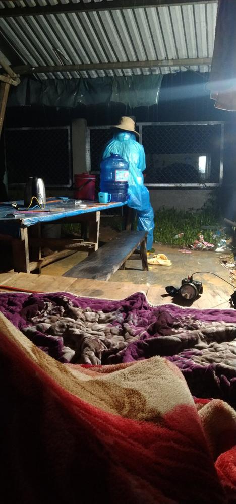 Ảnh: Cận cảnh bên trong khu vực nhà điều hành thủy điện Rào Trăng 3 bị lũ quét vùi lấp-3