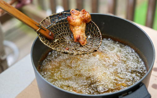 2 thói quen sử dụng dầu ăn cực kỳ nguy hiểm của người Việt, chủ quan có thể đẩy gia đình đến gần với ung thư và nhiều bệnh trầm trọng-2