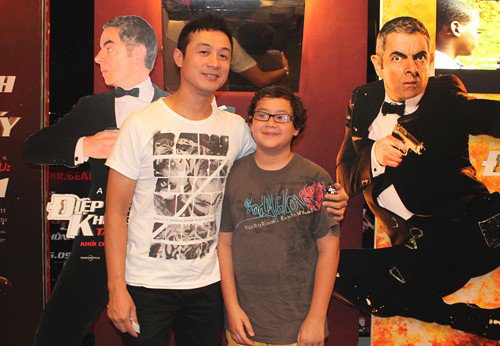 Thí sinh HHVN làm vợ hai nam MC đài VTV, tình cảm mẹ kế con trai chồng cực khăng khít-8