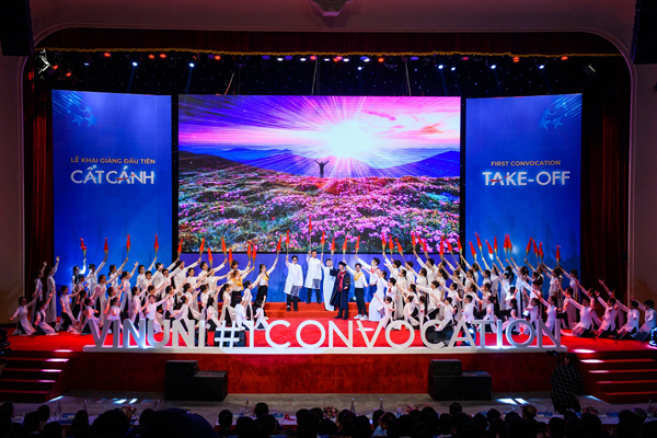 Đại học VinUni khai giảng năm học đầu tiên-10