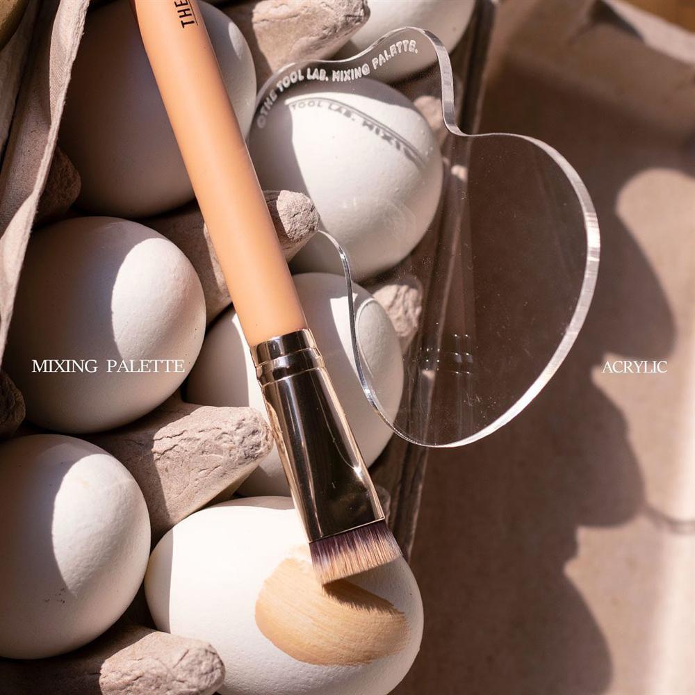 Để da không bị sần mốc khi makeup mùa lạnh, chị em nên học 5 chiêu của gái Hàn-3