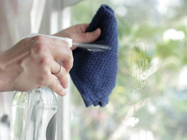 Cách vệ sinh gương phòng tắm luôn sạch bóng như ở khách sạn-3