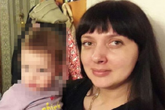 Gọi điện không ai nhấc máy, người đàn ông hớt hải về nhà phát hiện cảnh tượng đẫm máu cướp đi sinh mạng con gái 3 tuổi