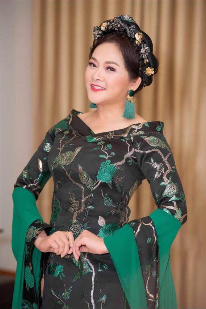 Ca sĩ Như Quỳnh nhan sắc thay đổi, làm mẹ đơn thân ở tuổi 50-6