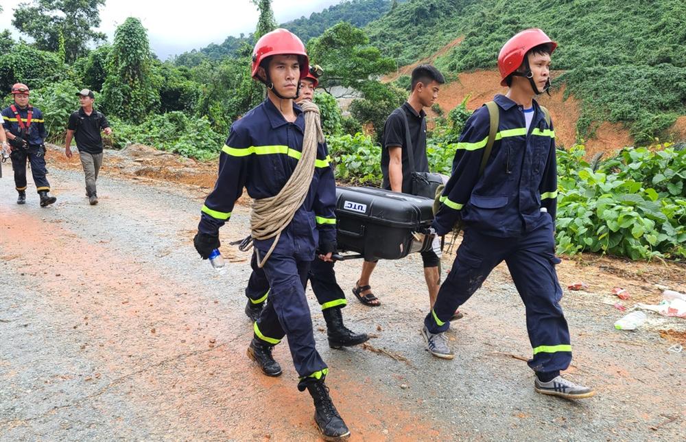 Hiện trường vụ sạt lở ở Rào Trăng 3 nhìn từ flycam-5