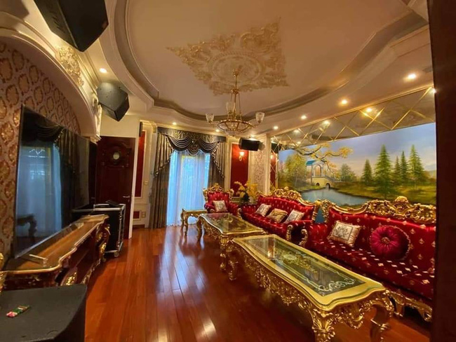 Choáng với đám cưới trong lâu đài dát vàng tại Tuyên Quang, đón dâu bằng xe Rolls Royce chiếm ngay spotlight trên mạng xã hội-3