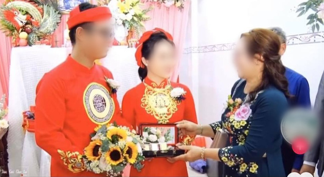 Màn nạp tài khủng 1,8 tỷ tiền mặt của chú rể miền Tây, nhà cô dâu cũng đáp lễ” bằng số lượng vàng và kim cương chẳng kém cạnh-4