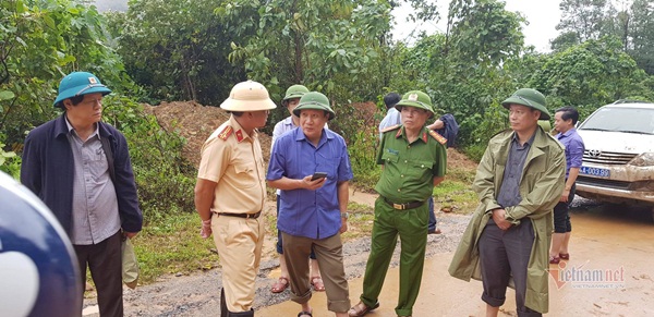 Hiện trường tìm kiếm cứu nạn 22 cán bộ, chiến sỹ bị vùi lấp ở Quảng Trị-9