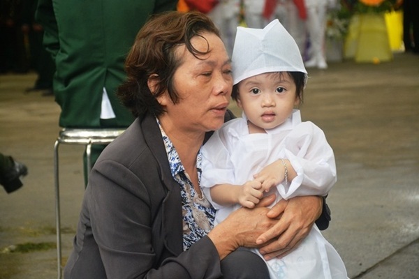 Nghẹn ngào tiễn đưa 13 cán bộ, chiến sĩ hy sinh ở Rào Trăng 3-13