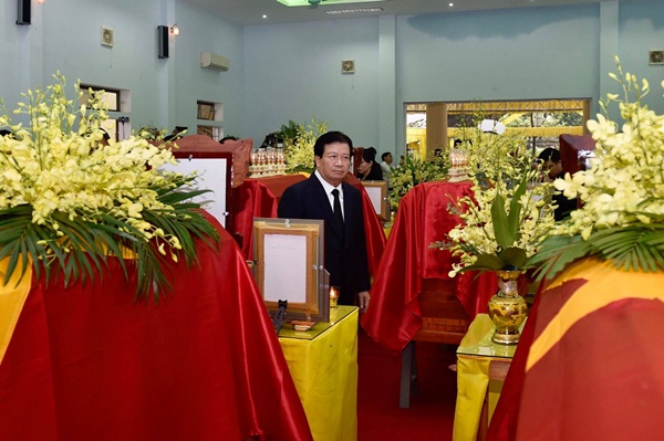 Nghẹn ngào tiễn đưa 13 cán bộ, chiến sĩ hy sinh ở Rào Trăng 3-6