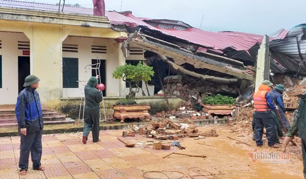 Sạt lở vùi lấp 22 cán bộ chiến sỹ ở Quảng Trị, tìm thấy 4 thi thể-4