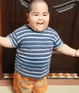 Cậu bé dễ thương với 3 triệu người theo dõi trên Instagram, song cư dân mạng lại chỉ ra một sai lầm nghiêm trọng trong cách nuôi con của người mẹ-9