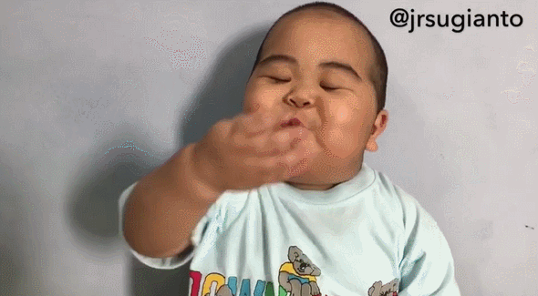 Cậu bé dễ thương với 3 triệu người theo dõi trên Instagram, song cư dân mạng lại chỉ ra một sai lầm nghiêm trọng trong cách nuôi con của người mẹ-11