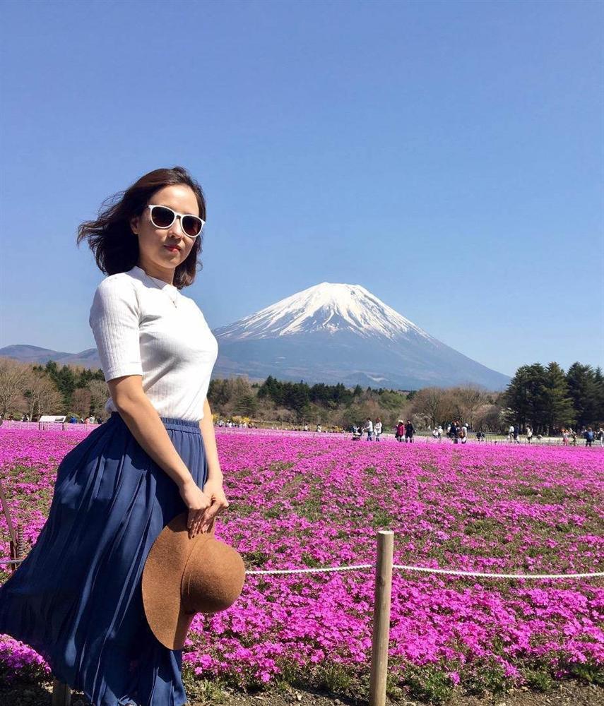 Chân dung người phụ nữ Hương Giang Idol mượn thân phận để nổi tiếng, sống lặng lẽ bên chồng con-4