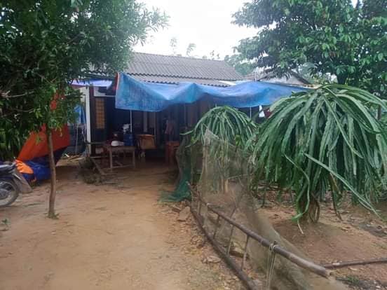 Bé trai 2 tuổi rơi xuống nền nhà ngập nước lũ tử vong thương tâm ở Quảng Trị: Cha mẹ bàng hoàng chưa thể tin nổi...-2