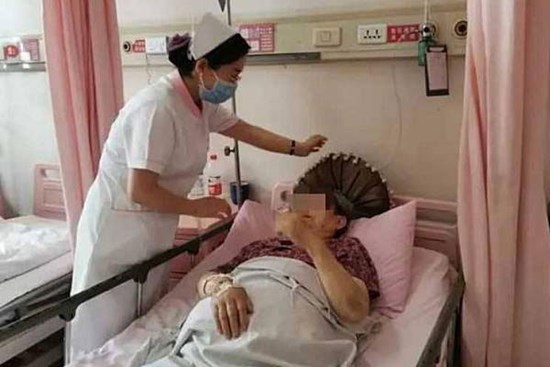 Vết bớt này ban đầu không đau, không ngứa, nhưng 4 tháng sau người phụ nữ được chẩn đoán mắc bệnh ung thư nguy hiểm bậc nhất