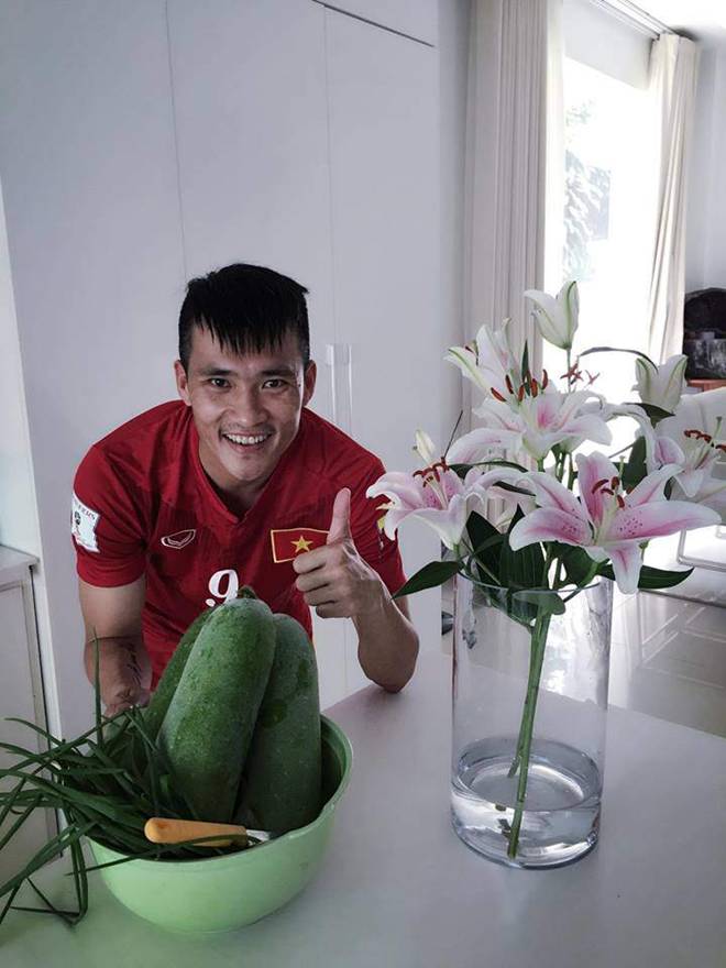 Không chỉ từ thiện khắp nơi, Thủy Tiên còn nổi tiếng thảo ăn, trồng rau được cho hết-19