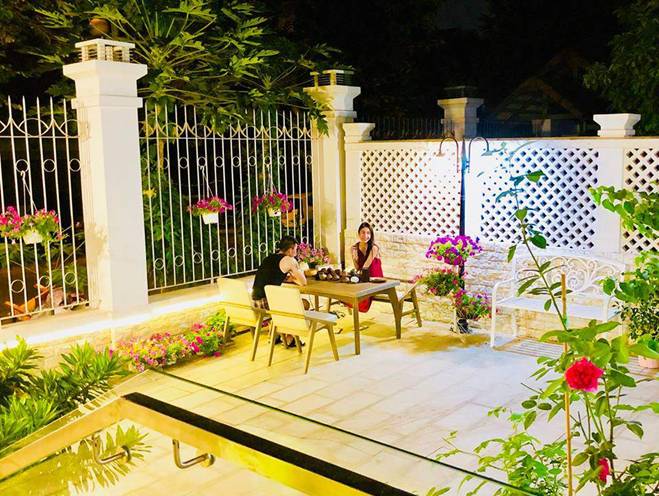 Không chỉ từ thiện khắp nơi, Thủy Tiên còn nổi tiếng thảo ăn, trồng rau được cho hết-20