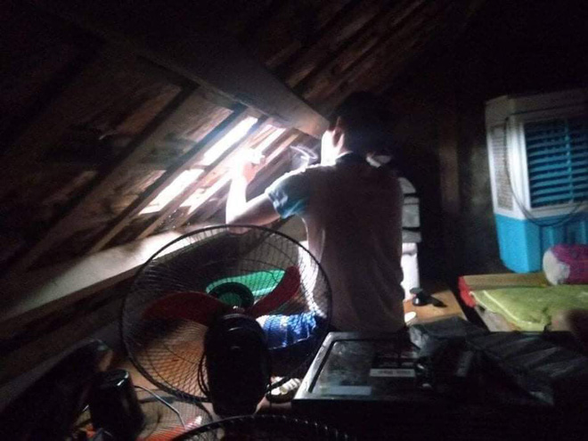 Quảng Bình: Nước lũ dâng cao, nhấn chìm nhà cửa, người dân kêu cứu giữa biển nước mênh mông-10
