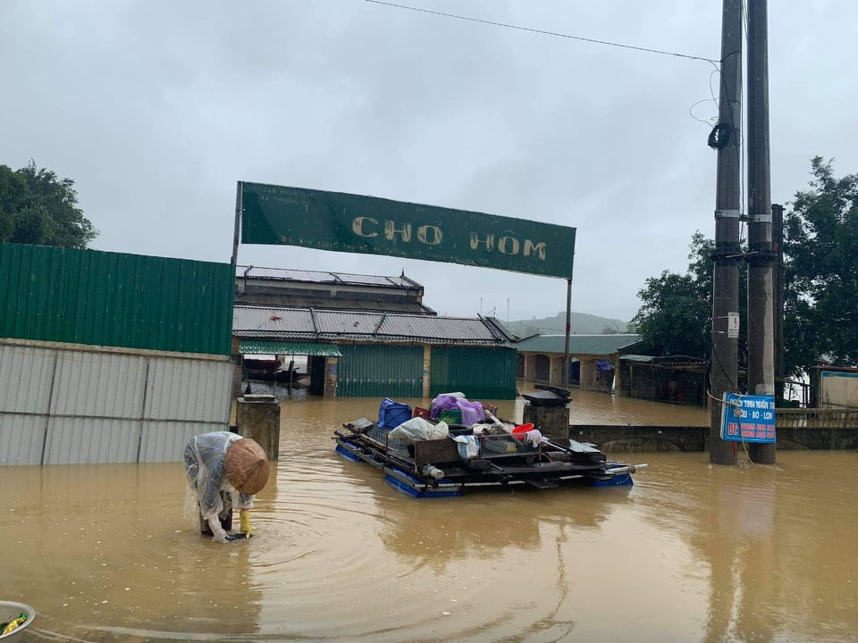 Hà Tĩnh xuất hiện vết nứt trên núi, di dời khẩn cấp các hộ dân-1