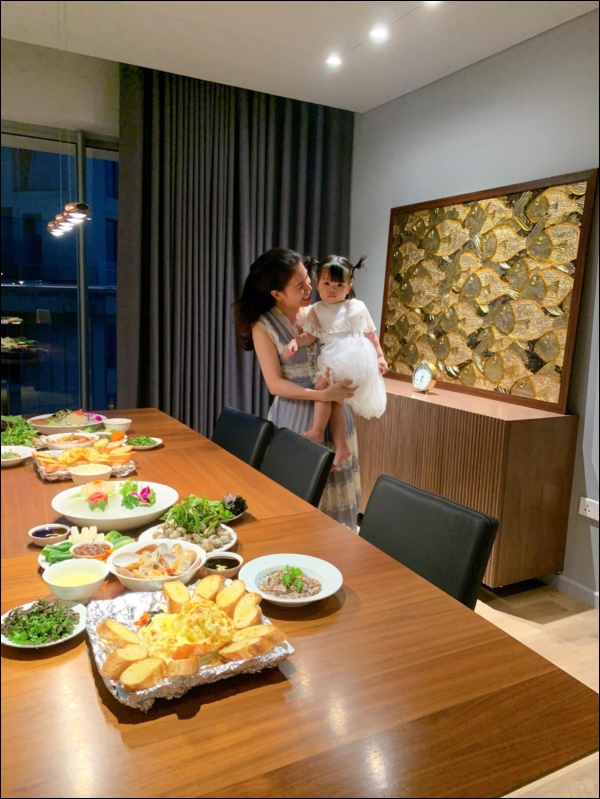 Vợ Thành Trung không chỉ khéo chăm con mà&nbsp;còn giỏi chiều chồng, nấu toàn món đưa cơm lại còn hợp thời tiết ngày lạnh-6