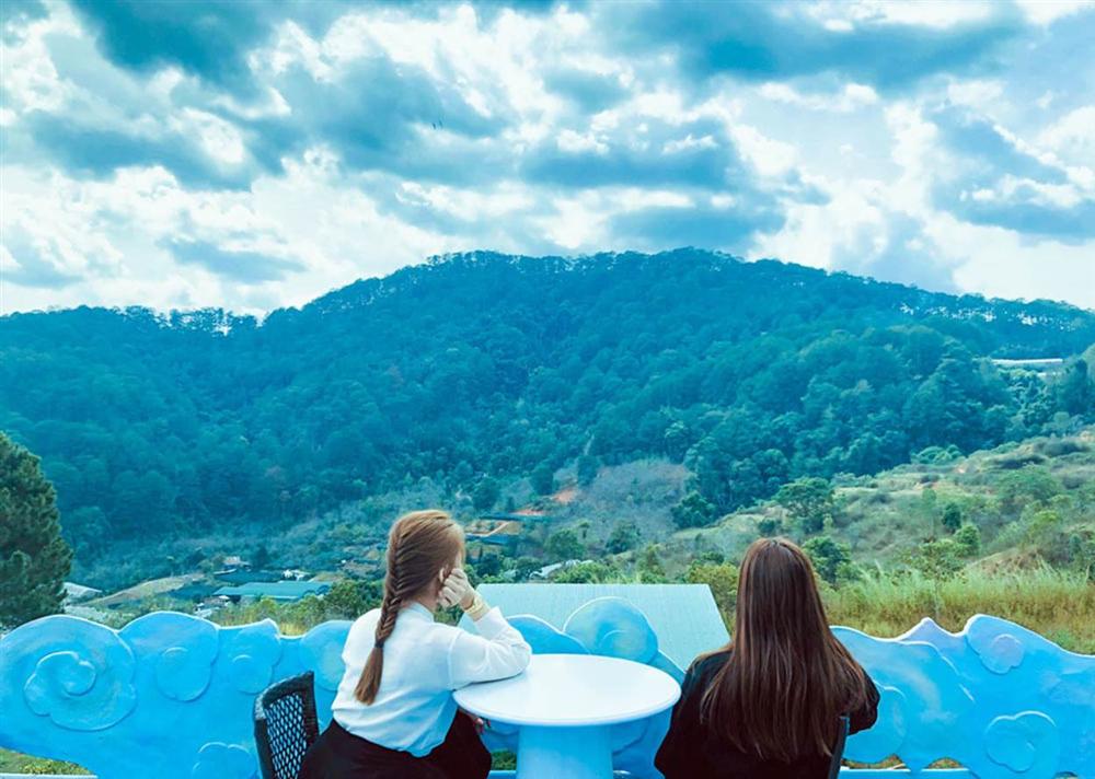 Cô gái Bình Phước xinh đẹp 13 năm làm ‘đôi chân’ cho bạn thân-4