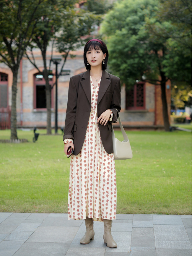 Street style Châu Á: Hội chị em lên đồ chuẩn gái Pháp, toàn blazer và cardigan nhưng nhìn sang hết nấc-1