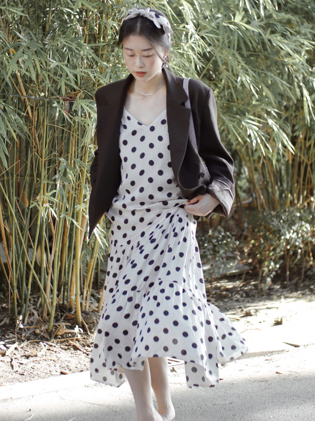 Street style Châu Á: Hội chị em lên đồ chuẩn gái Pháp, toàn blazer và cardigan nhưng nhìn sang hết nấc-6