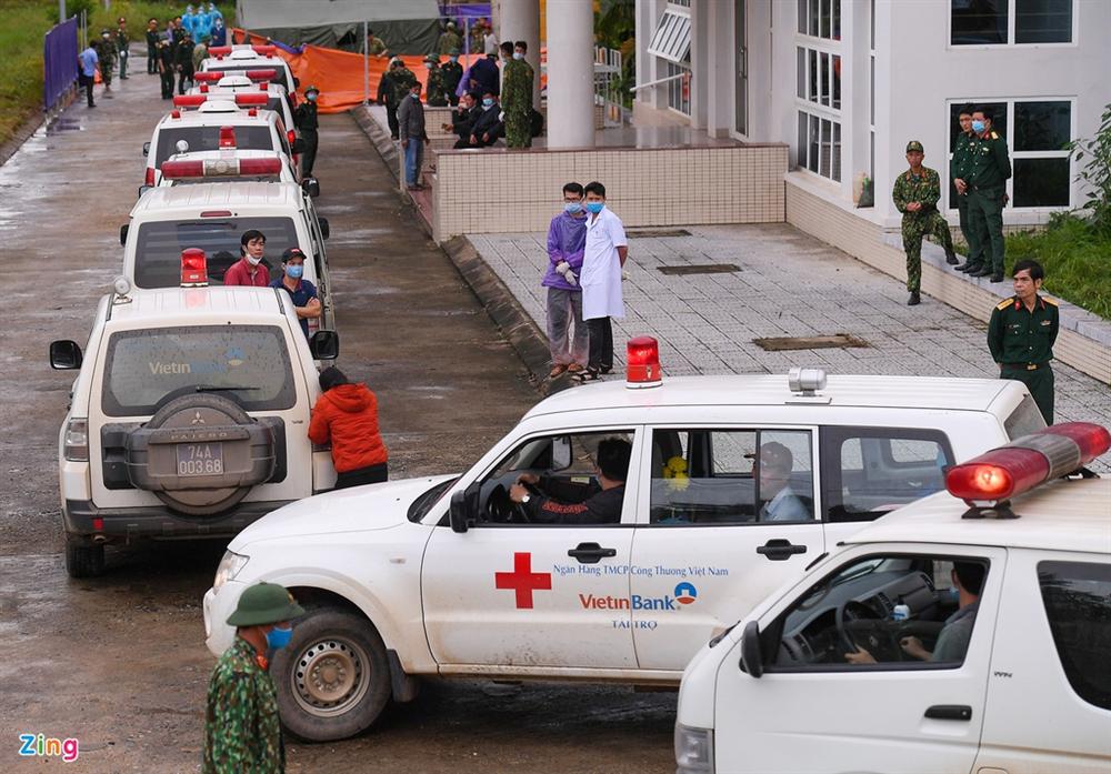 Đưa thi thể các chiến sĩ của Đoàn 337 về Đông Hà-1