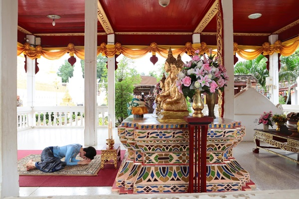 Hoàng quý phi Thái Lan tái xuất rực rỡ, thực hiện loạt nhiệm vụ hoàng gia, vị thế cùng nhan sắc ngày càng thăng hạng-6