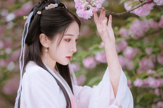 Dự báo sự nghiệp và tình duyên của 12 cung Hoàng đạo trong tuần mới 19/10 - 25/10: Cự Giải vượt qua giới hạn, Nhân Mã 